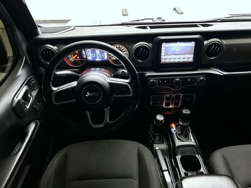 Used 2018 Jeep Wrangler Unlimited Sahara w/ Cold Weather Group AWD/4WD image 14
