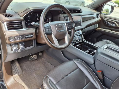 Used 2024 GMC Yukon Denali AWD/4WD image 24