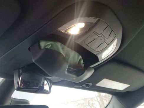 Used 2023 Chrysler Pacifica Touring-L w/ S Appearance Package image 19