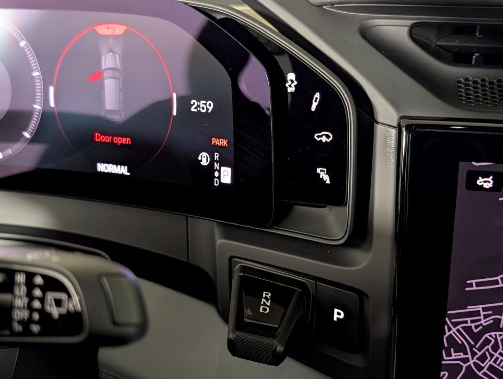 New 2026 Porsche Cayenne Turbo AWD/4WD image 35