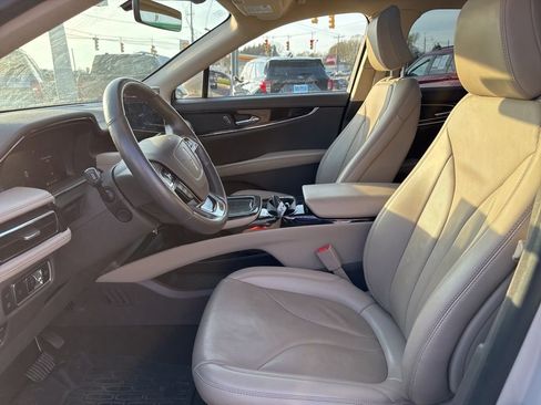 Used 2023 Lincoln Nautilus Reserve image 9