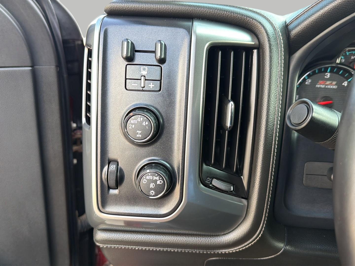 Used 2016 Chevrolet Silverado 1500 LTZ Z71 w/ LTZ Plus Package AWD/4WD image 22