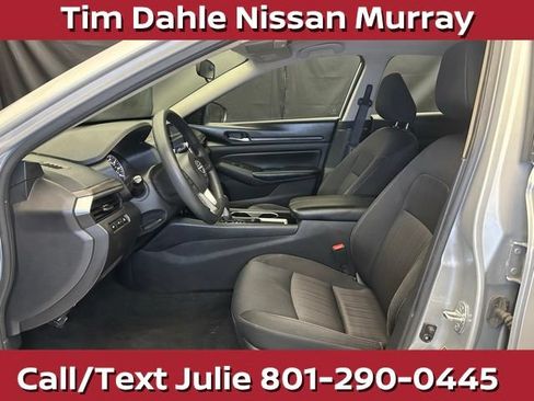Used 2024 Nissan Altima 2.5 SV FWD image 21