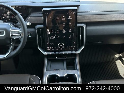 New 2026 GMC Acadia Denali Ultimate w/ LPO, Floor Liner Package AWD/4WD image 12
