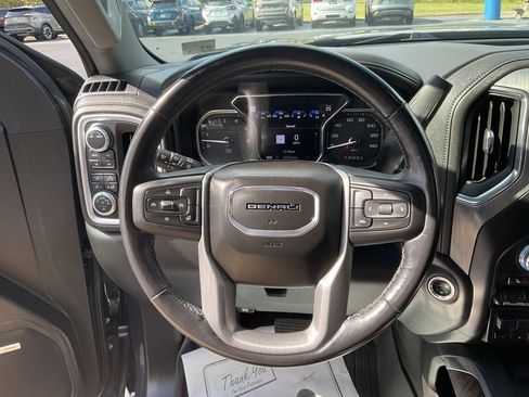 Used 2021 GMC Sierra 1500 Denali w/ Denali Premium Package image 2
