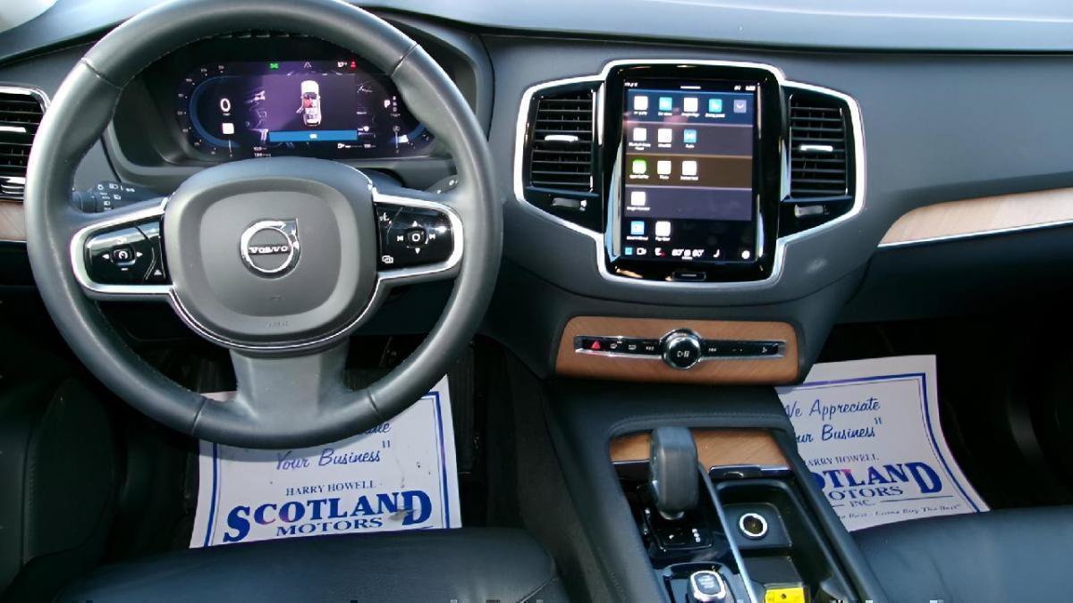 Used 2024 Volvo XC90 B6 Plus AWD/4WD image 11