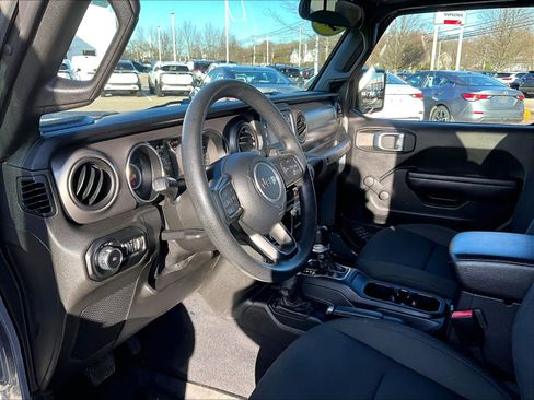 Used 2021 Jeep Wrangler Unlimited Sport image 8