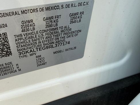 Used 2024 GMC Terrain SLE AWD/4WD image 22
