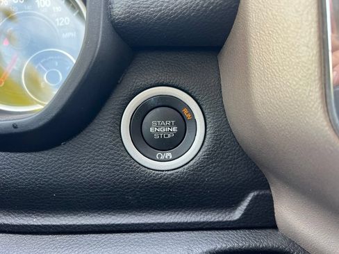 Used 2022 RAM 1500 Laramie AWD/4WD image 37