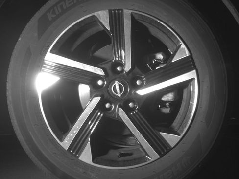 Used 2025 Nissan Sentra SV FWD image 16