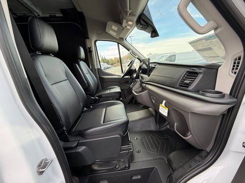 New 2026 Ford Transit 250 148 Medium Roof w/ Load Area Protection Package image 15