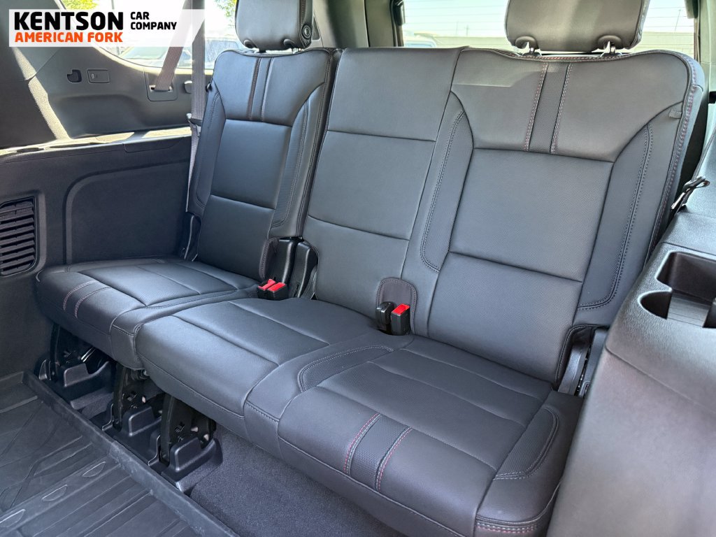 Used 2025 Chevrolet Suburban RST w/ RST Capability Package AWD/4WD image 33