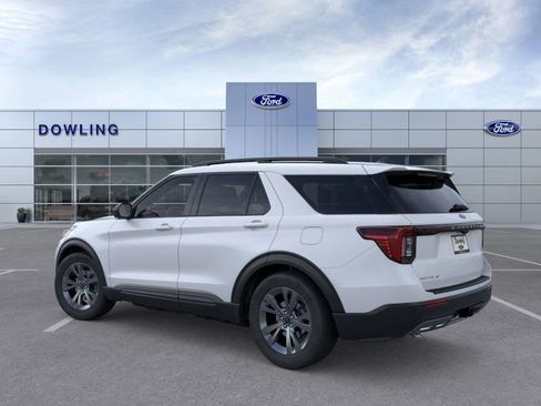 New 2026 Ford Explorer Active w/ Active Comfort Package image 4