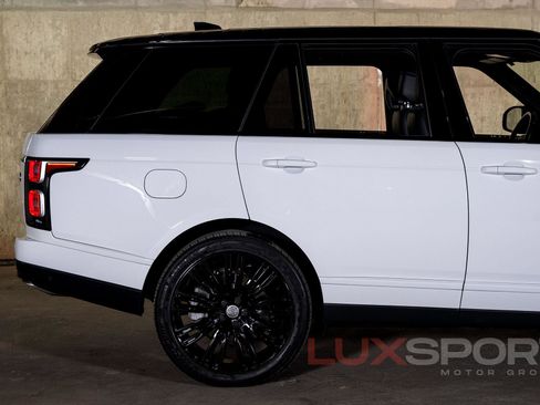 Used 2019 Land Rover Range Rover HSE image 13