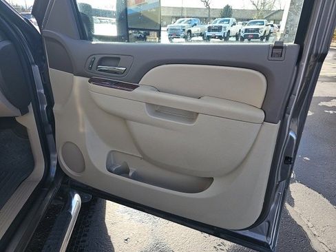 Used 2011 GMC Sierra 3500 SLT w/ SLT Convenience Package image 18