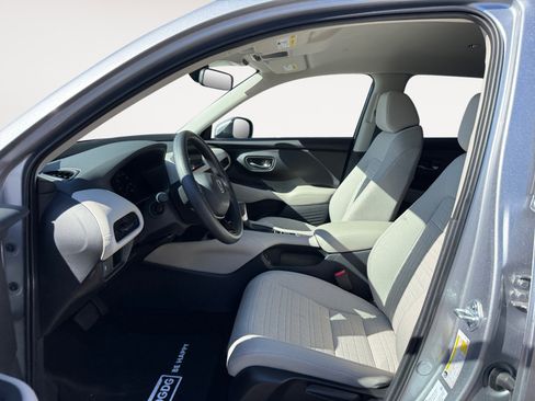 Certified 2026 Honda HR-V LX image 10