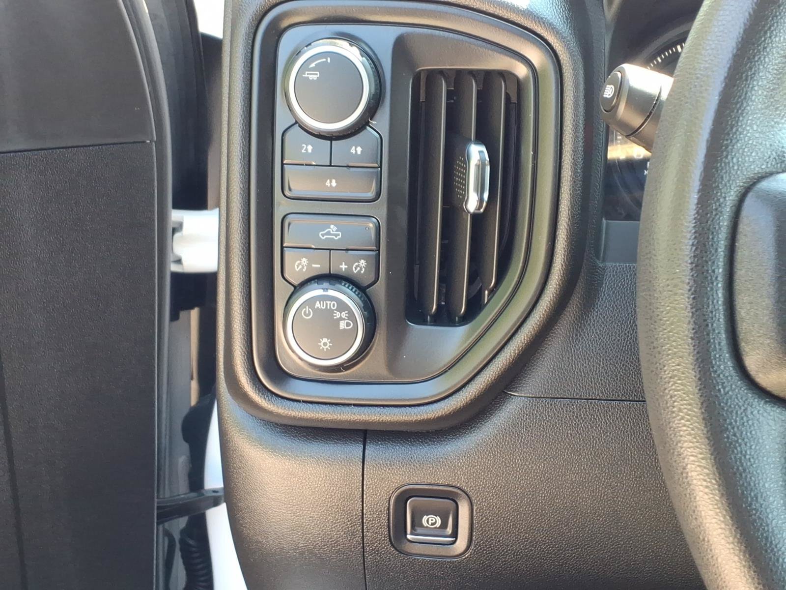 Used 2025 Chevrolet Silverado 2500 W/T w/ WT Convenience Package AWD/4WD image 21