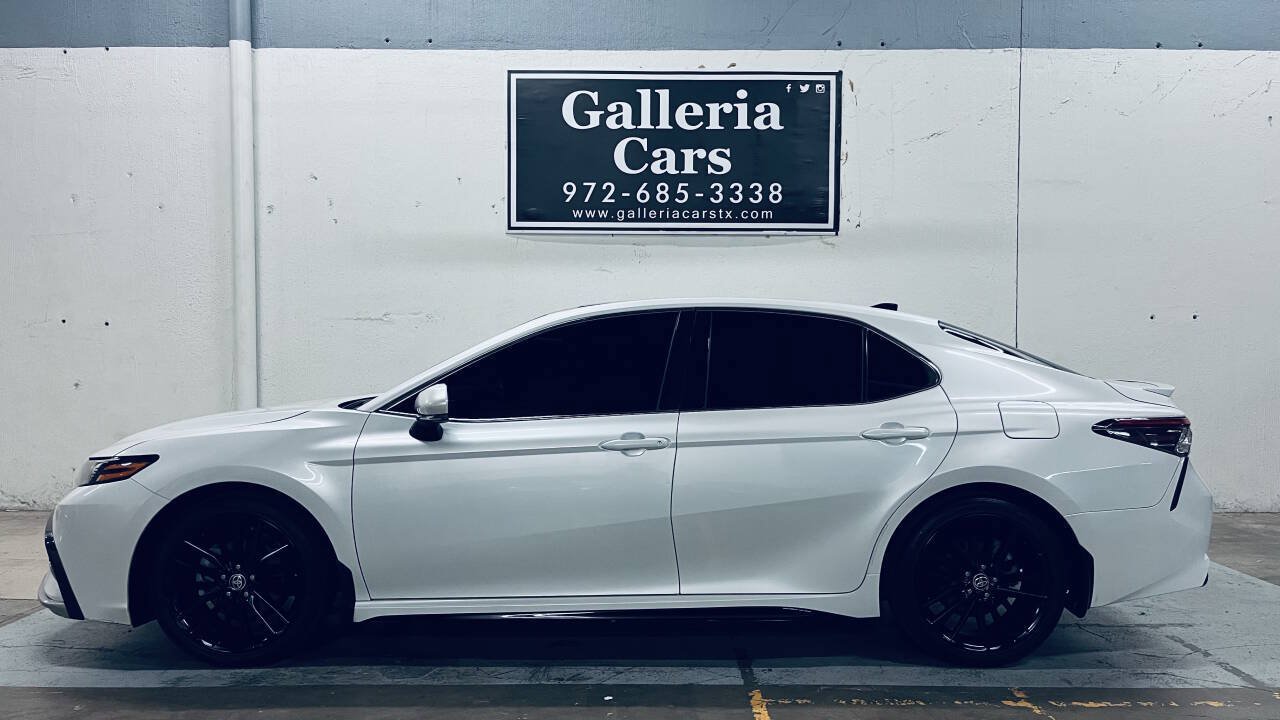 Used 2021 Toyota Camry XSE FWD image 1