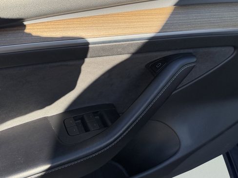 Used 2022 Tesla Model 3 Standard Range image 13