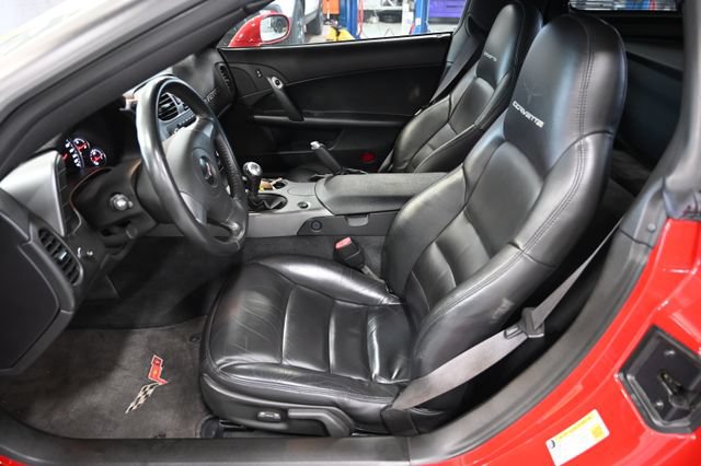 Used 2006 Chevrolet Corvette Coupe RWD image 12