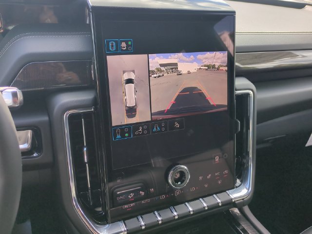 New 2026 GMC Yukon XL Elevation w/ Elevation Premium Package AWD/4WD image 21