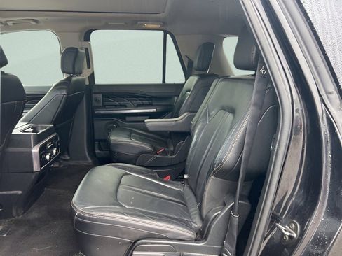 Used 2018 Ford Expedition Max Platinum image 17