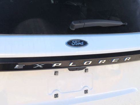 New 2026 Ford Explorer Active image 13