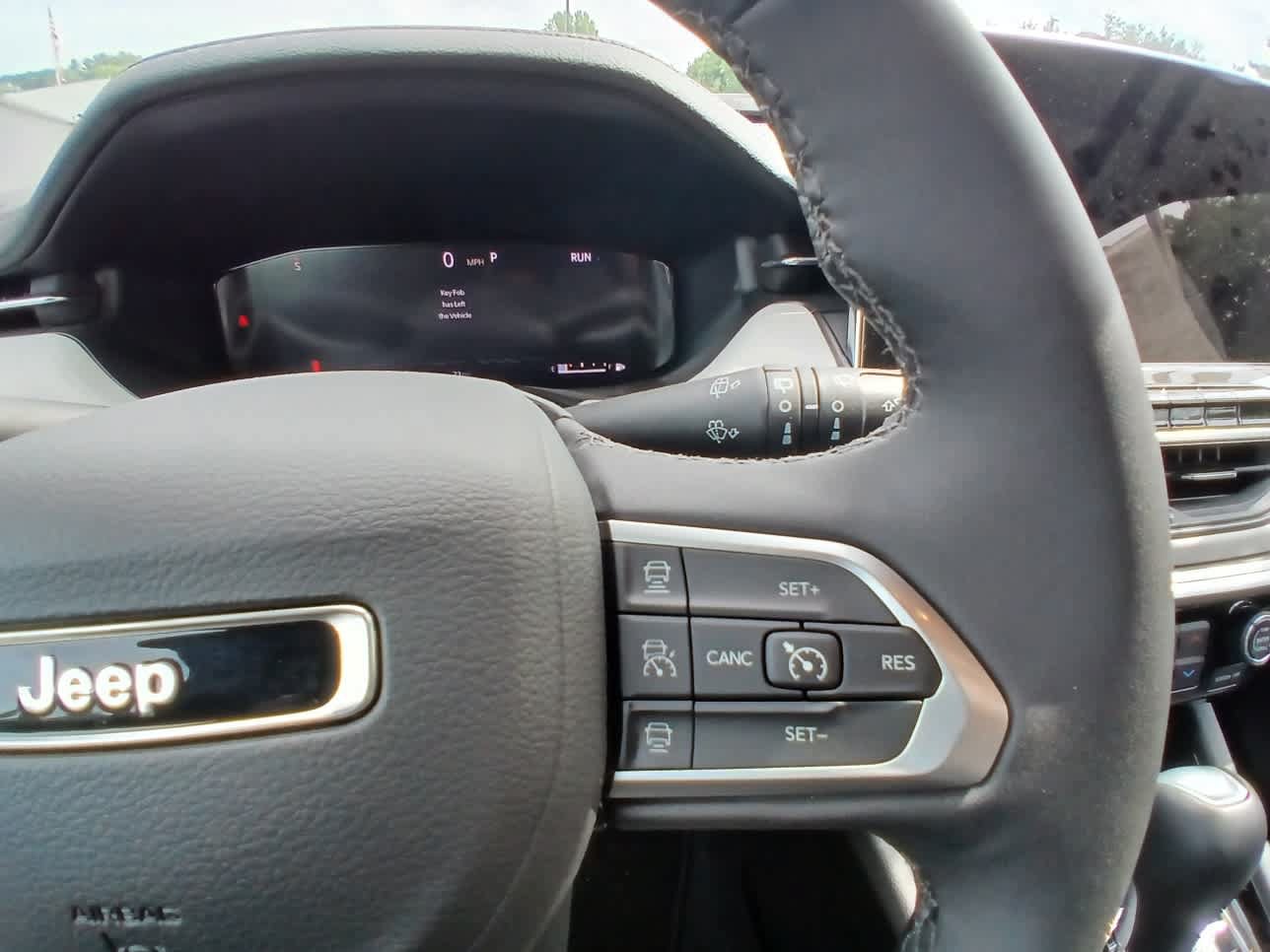 New 2025 Jeep Compass Limited w/ Elite Group AWD/4WD image 23