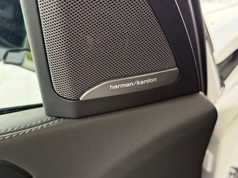 Used 2026 BMW X7 xDrive40i image 18