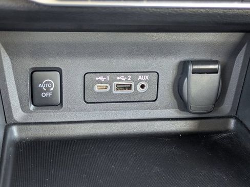 Used 2025 Nissan Sentra SR FWD image 23