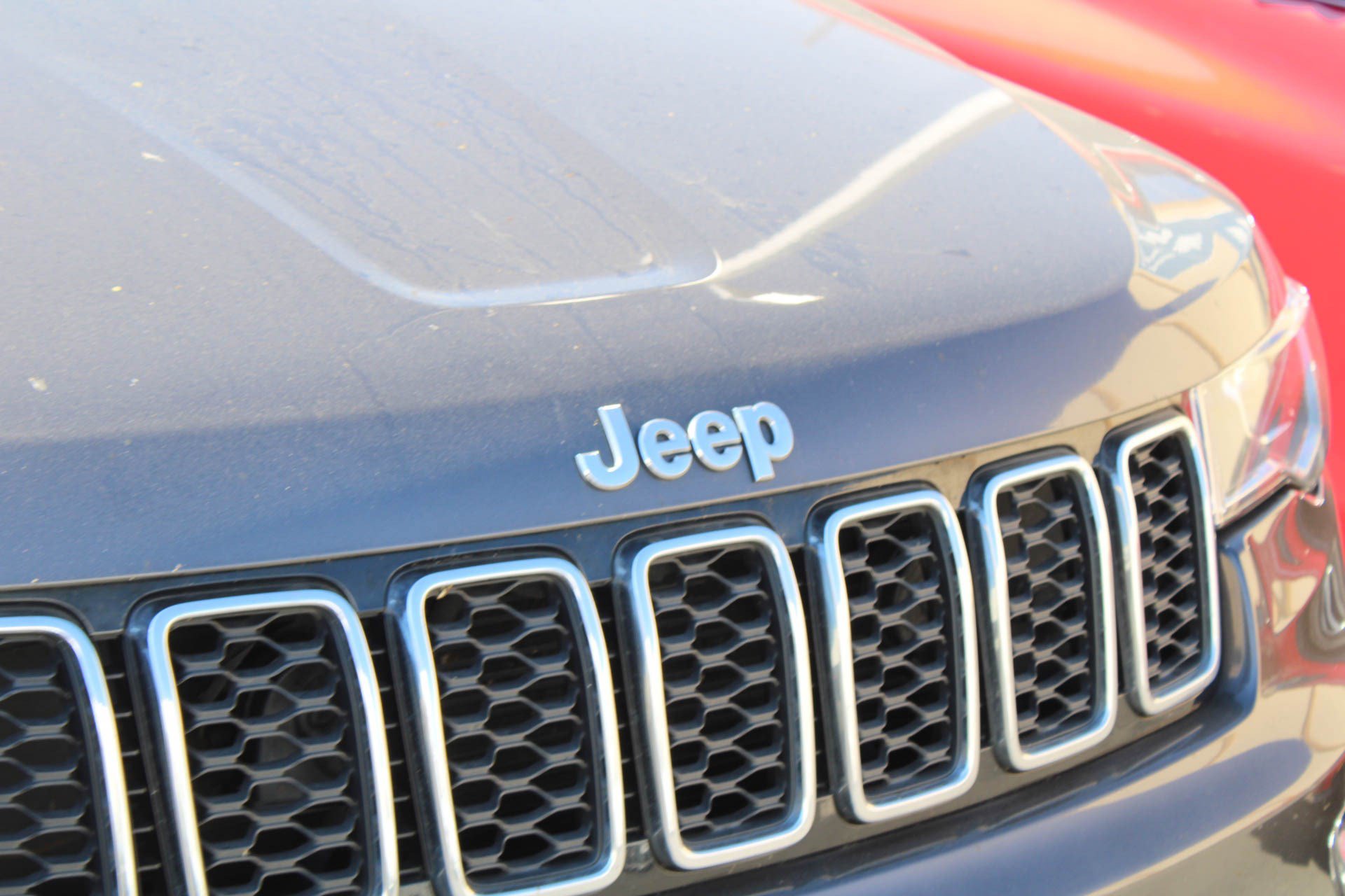 Used 2021 Jeep Grand Cherokee Laredo AWD/4WD image 6