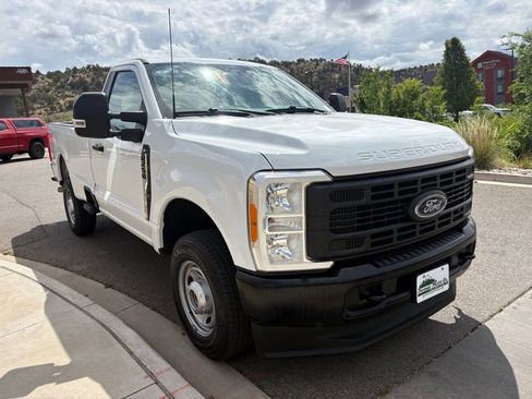 Used 2023 Ford F250 XL w/ FX4 Off-Road Package AWD/4WD image 12