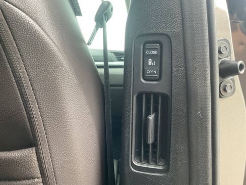 Used 2019 Honda Odyssey EX-L image 51