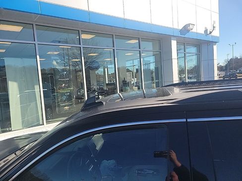 Used 2018 GMC Yukon XL SLT w/ Open Road Package image 19