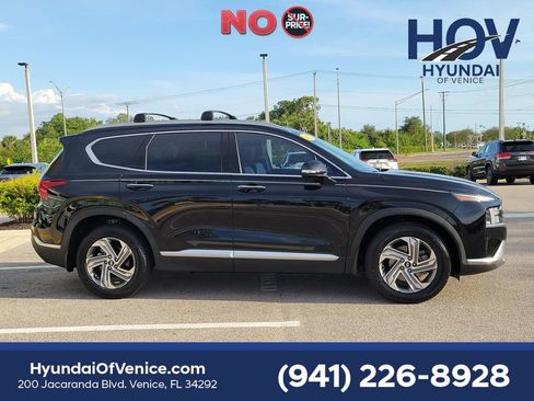 Used 2022 Hyundai Santa Fe SEL w/ Convenience + Premium Package FWD image 3