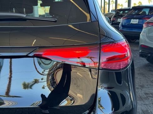 Certified 2025 Mercedes-Benz GLC 300 image 22