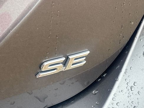 Used 2019 Toyota Camry SE image 31