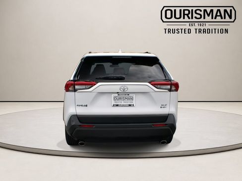 Used 2025 Toyota RAV4 XLE AWD/4WD image 8