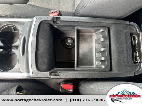 Used 2022 Chrysler 300 Touring image 28