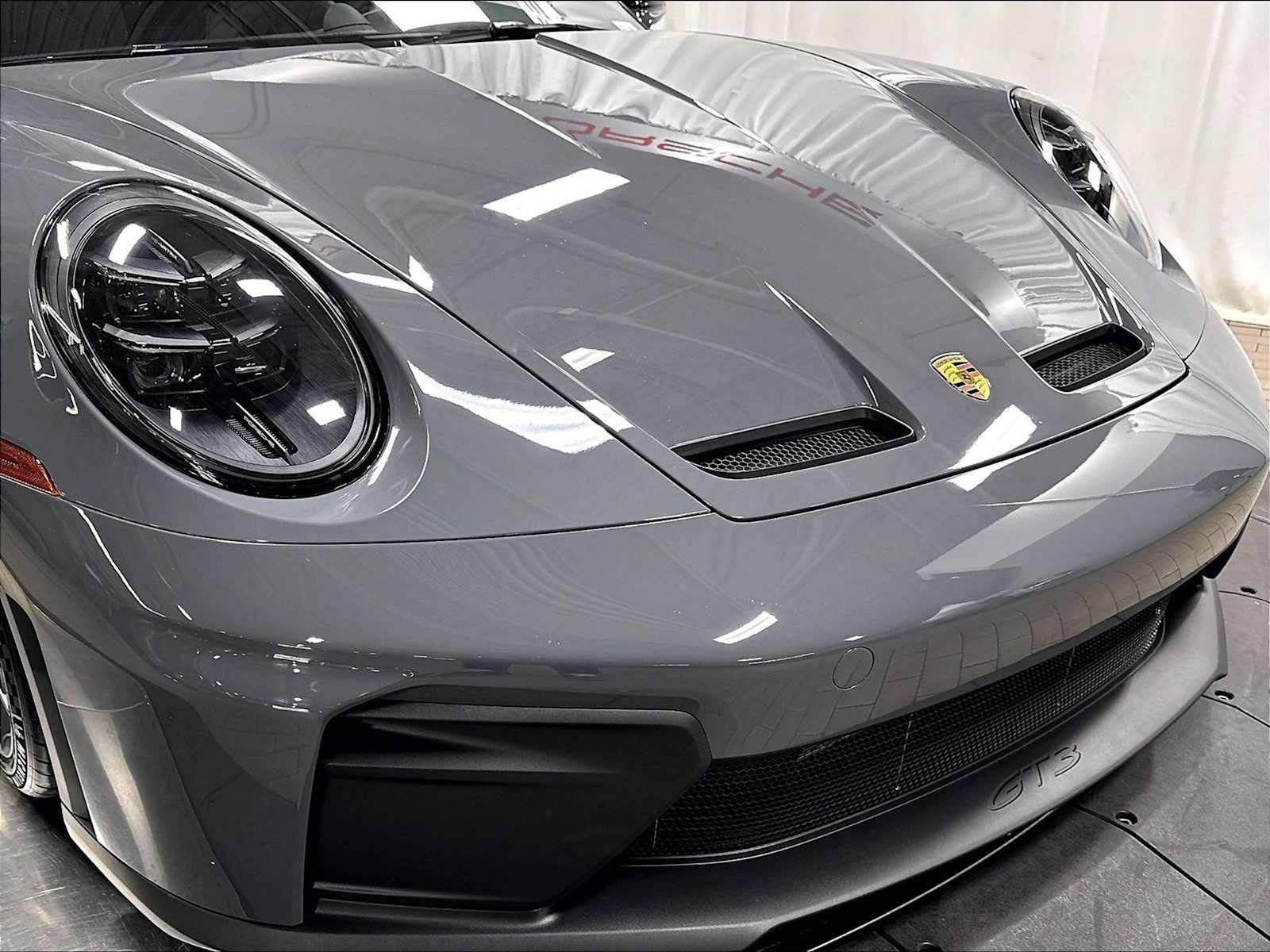 Used 2026 Porsche 911 GT3 RWD image 33