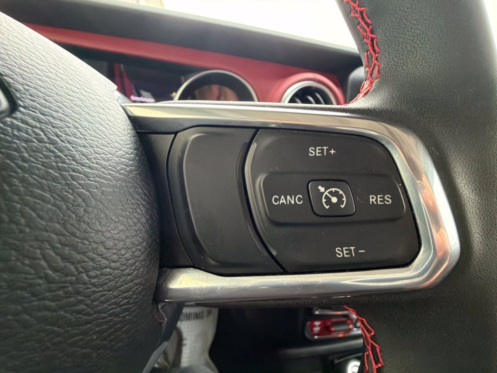Used 2023 Jeep Wrangler Unlimited Rubicon 4xe AWD/4WD image 16