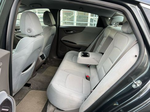 Used 2016 Chevrolet Malibu LT FWD image 12