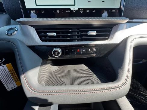 New 2026 Ford Explorer Active w/ Active Comfort Package AWD/4WD image 33