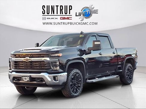 Certified 2024 Chevrolet Silverado 2500 LT w/ Convenience Package image 26