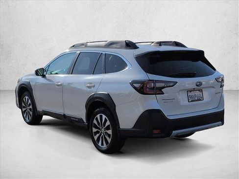 Used 2025 Subaru Outback Limited w/ Tech Package 3 AWD/4WD image 8