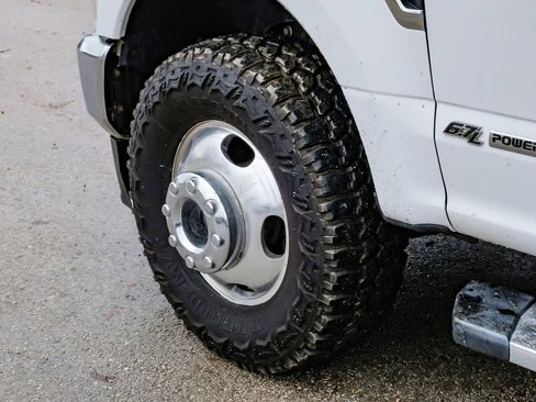 Used 2020 Ford F350 Lariat w/ Lariat Value Package image 62