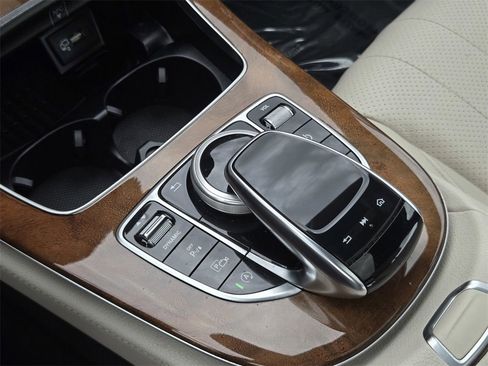 Used 2020 Mercedes-Benz E 350 E 350 image 21