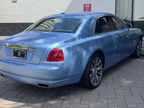 Used 2018 Rolls-Royce Ghost RWD image 3