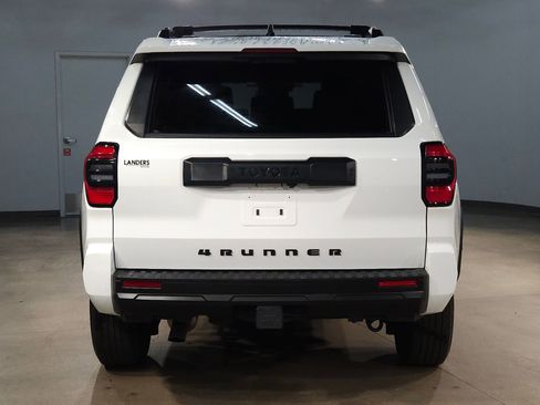 Certified 2025 Toyota 4Runner SR5 AWD/4WD image 6