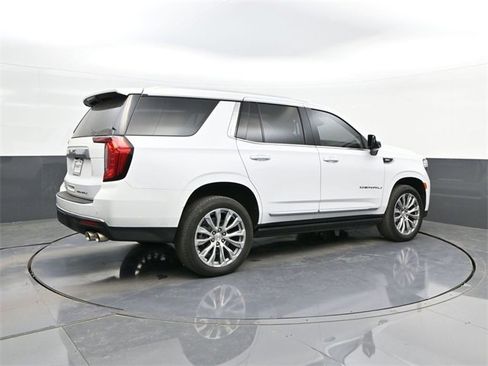 Used 2024 GMC Yukon XL AT4 w/ Technology Package image 15